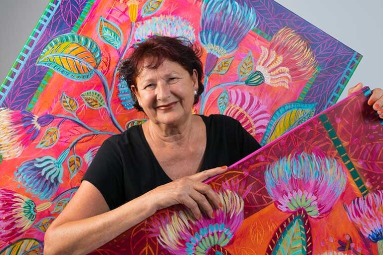 Birgitte Mellentin udstiller sine vidunderlige blomstermalerier