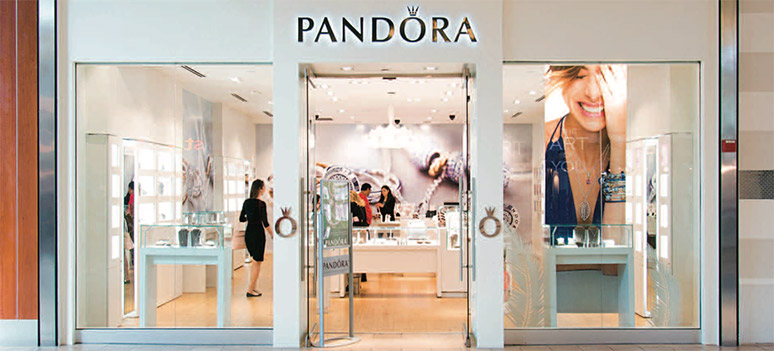 Pandora ekspanderer voldsomt i La