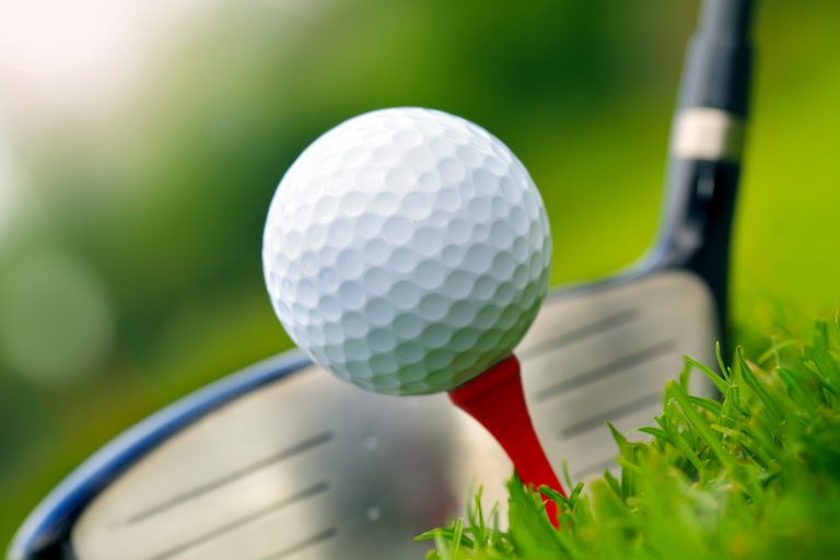 Lær at spille golf & spar penge på din green fee