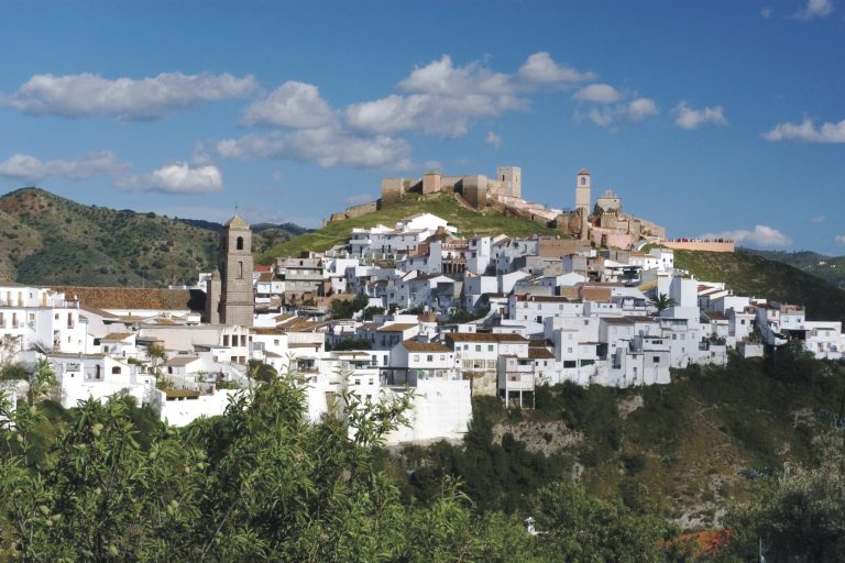Castillo de Álora – Andalusiens uindtagelige borg