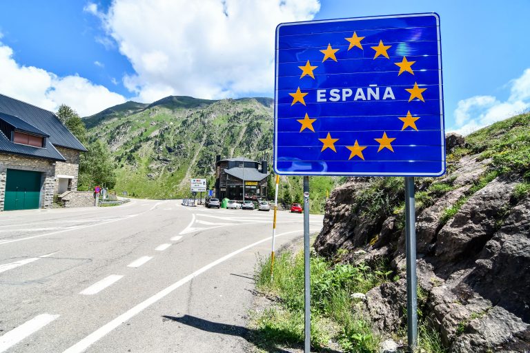 Spanien fjerner Covid-certifikatkrav ved grænsen til Frankrig