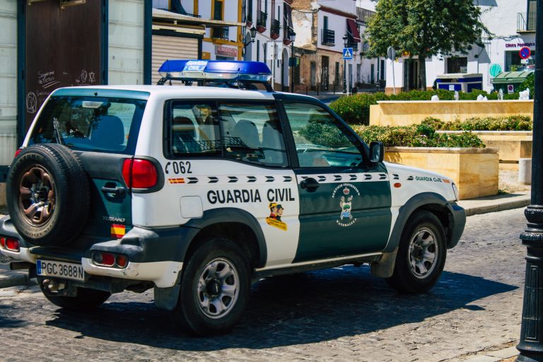 Tre Guardia Civil-betjente anholdt i narkosag