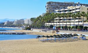 Uenighed om Marbellas strandpromenade
