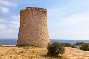 Vagttårne langs kysten renoveres