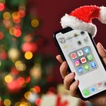3 ting du skal undgå at poste på de sociale medier i juledagene