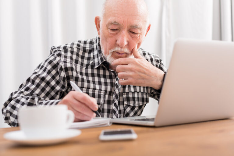 Marbella gør internetadgang lettere for ikke-spansktalende og ældre
