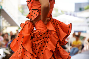 Hvorfor er der prikker på flamencokjolerne?
