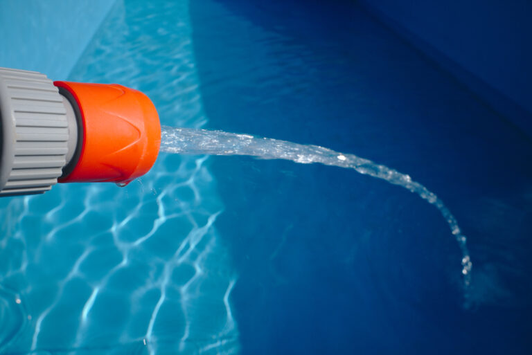 Vand i swimmingpoolen:Endelig beslutning tages i midten af maj