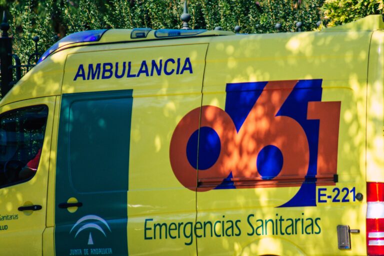 Seville,Spain,September,22,,2021,Ambulance,Driving,Through,The,Streets