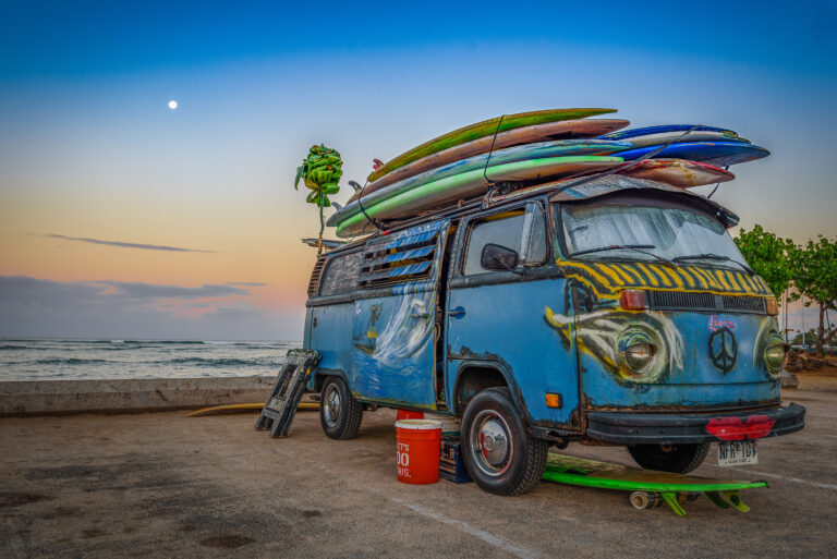 Surfer's,Peace,Bus,,May,2017;,Hawaiian,Surfer's,Volkswagen,Bus,With