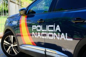 Redder en tre-årig, der boede i en varevogn i Málaga