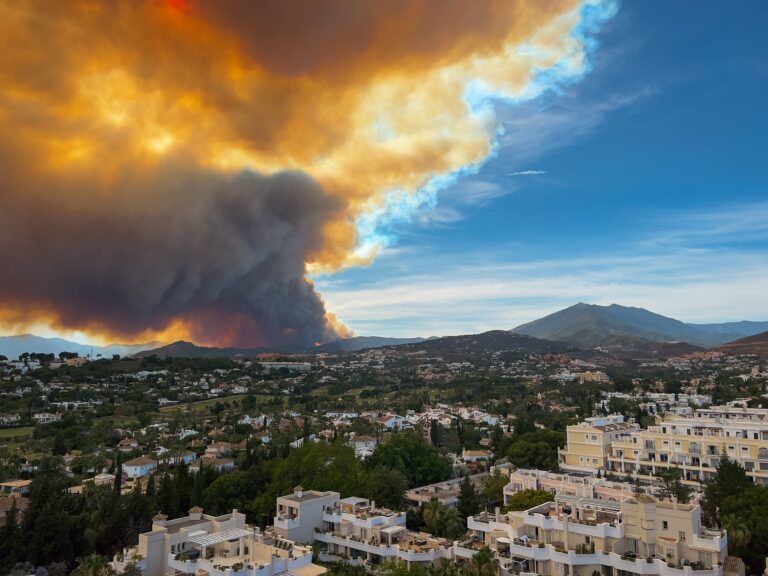 Stor naturbrand i Marbella