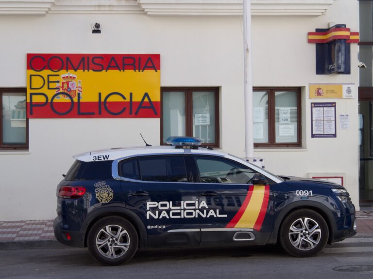 Estepona,,Spain,-,Aug,27,,2022:,A,Police,Car,Parked