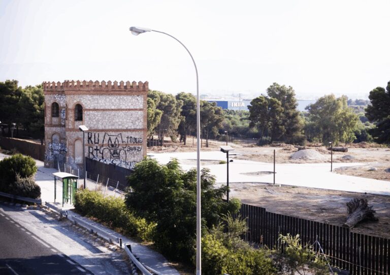 Solkystens største parkprojekt forsinkes