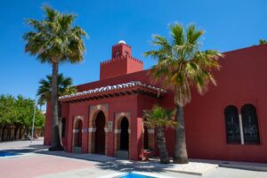 Renoveringen af Castillo El Bil-Bil går i gang